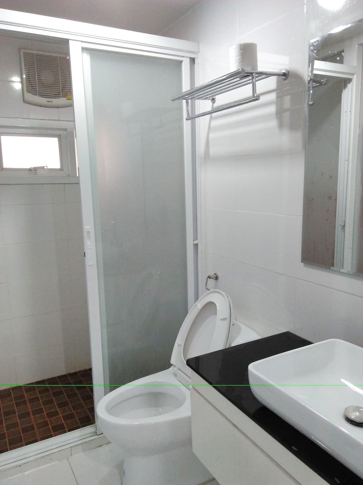 Resort M - Mrt Huai Khwang Bangkok Buitenkant foto