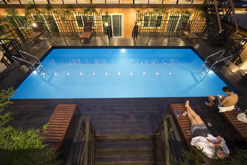 Resort M - Mrt Huai Khwang Bangkok Buitenkant foto