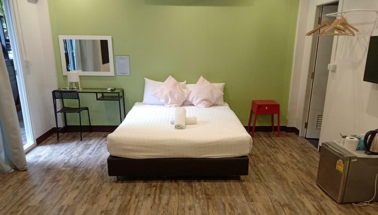 Resort M - Mrt Huai Khwang Bangkok Buitenkant foto